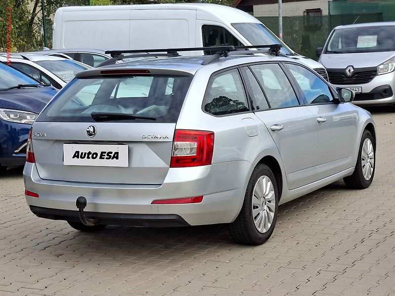 Škoda Octavia (2014) 1.6 TDi, ČR, AC, výhřev sed - fotka 6 z 16