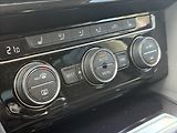Volkswagen Passat 2,0 110kW R-LINE 93tKm ČR DPH - náhled 25