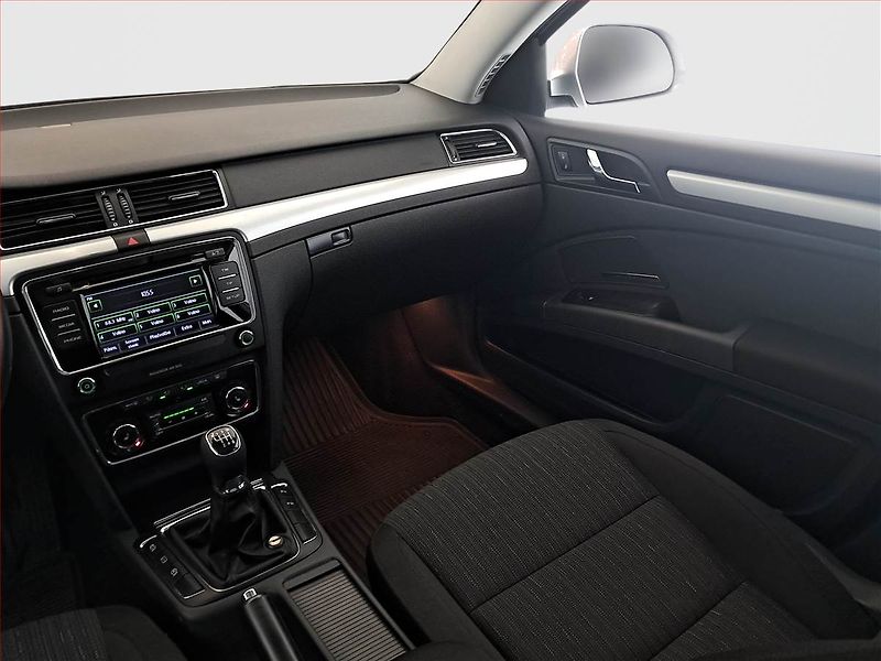 Citroën C4 Cactus (2015) 1.2 PureTech, Tempomat - fotka 8 z 16