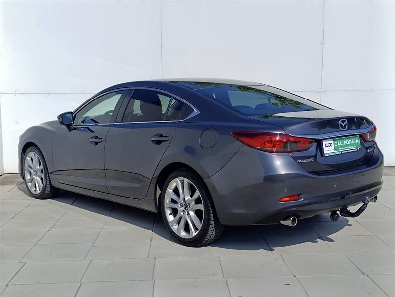 Mazda 6 2,2 D Aut.klima Navigace Tažné - fotka 11 z 41