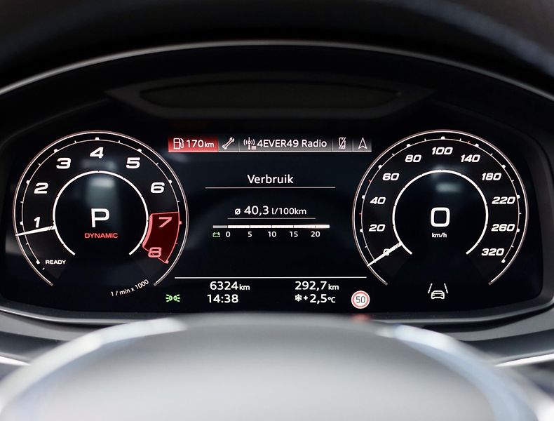 Audi RS 6 (2023) 4.0 TFSI V8 quattro Exclusive - fotka 45 z 49