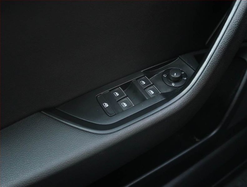Škoda Superb (2017) Laurin&Klement 2.0 TDI 4x4 - fotka 20 z 30