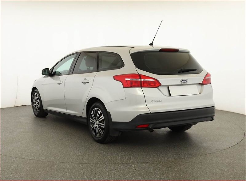 Ford Focus (2015) 1.5 TDCi, Serv.kniha - fotka 4 z 17