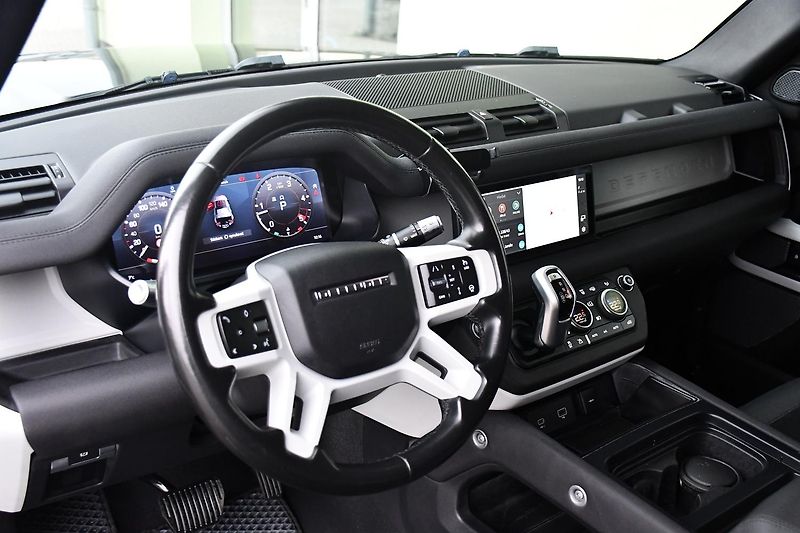 Land Rover Defender 110S D240 AWD MERIDIAN ČR - fotka 15 z 45