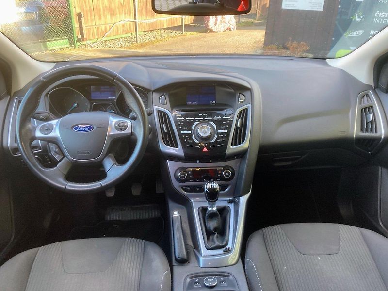 Ford Focus 1,6TDCi (77kW) - fotka 8 z 16