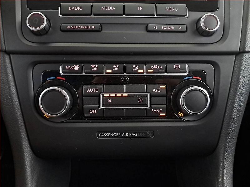 Volkswagen Golf (2012) Comfortline 1.2 TSI, Tempomat - fotka 13 z 16