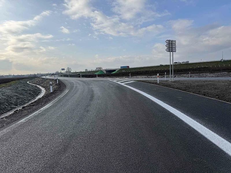 ŘSD ve čtvrtek kompletně otevřelo 3,2 kilometru dlouhý úsek dálnice D35 Křelov – Slavonín II. etapa, 20. listopadu 2025