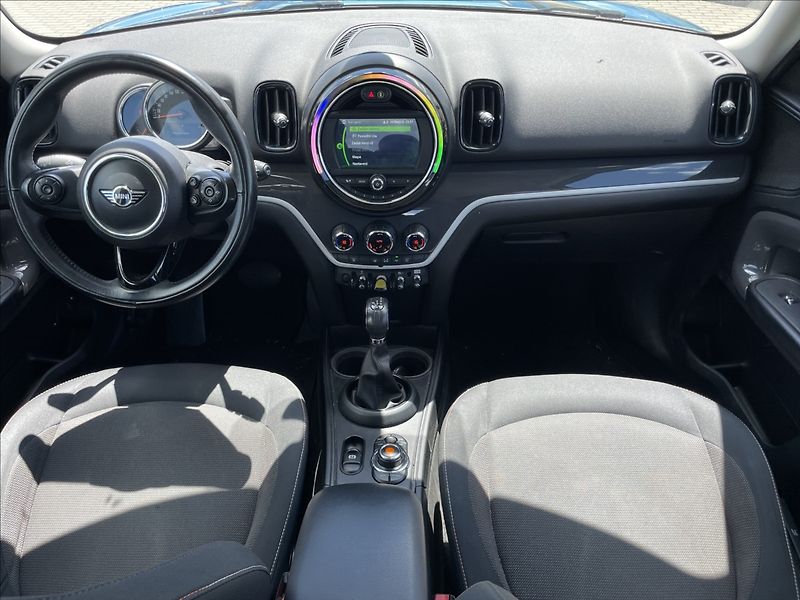 Mini Countryman 1,5 SE ALL4 AUT. PLUG-IN 165kw - fotka 12 z 37