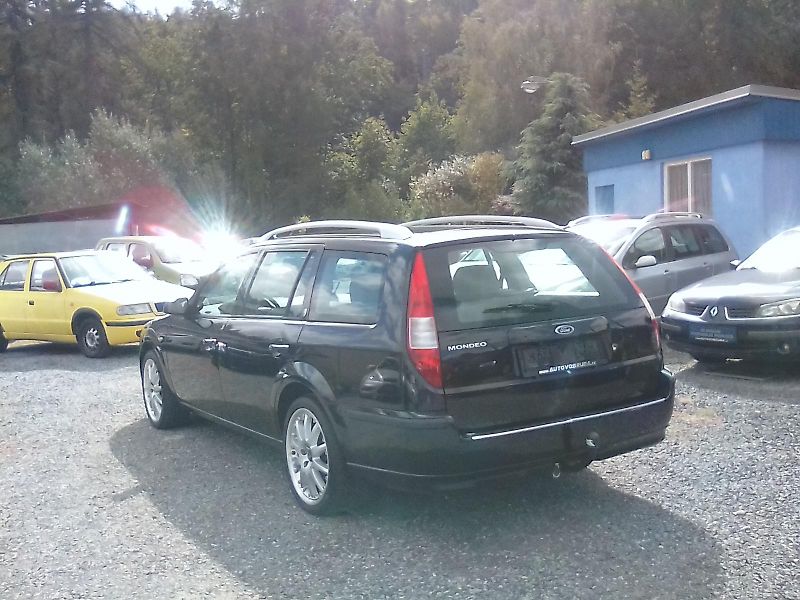 Ford Mondeo (2007) 1.8i 16V Ghia , závěs - fotka 6 z 35