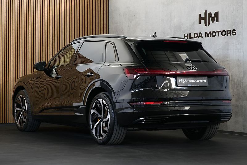 Audi e-tron 55 300kW Pano NightV HUD Tažné - fotka 2 z 50
