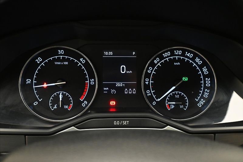 Škoda Superb 2,0 TDI 110 kW DSG Ambition Zá - fotka 16 z 29