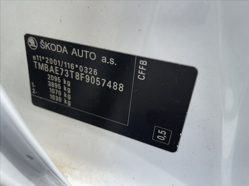 Škoda Superb 2,0 TDi 103kw Elegance Facelif - fotka 26 z 36