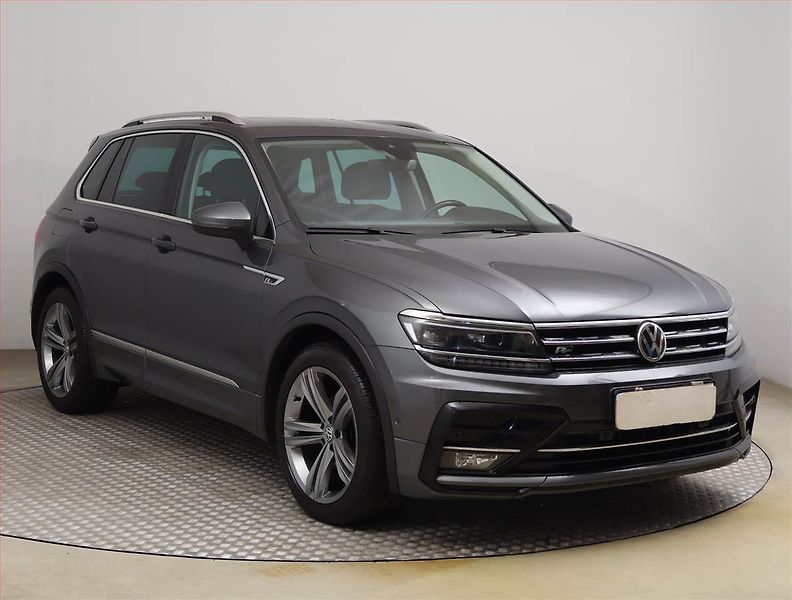 Volkswagen Tiguan (2020) R-Line 1.5 TSI - fotografie inzerátu