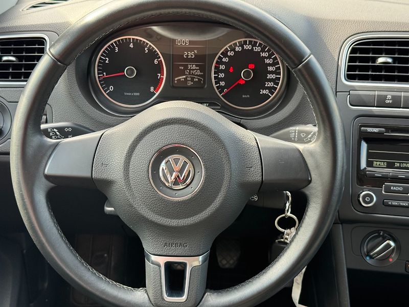 Volkswagen Polo (2012) Comfortline 1.2i 44kW - fotka 16 z 36