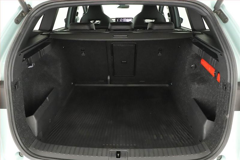Škoda Enyaq (2022) Sportline 60 (62 kWh), SoH 91% - fotka 11 z 24