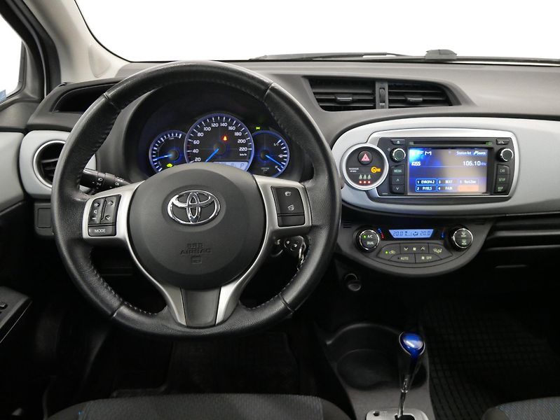 Toyota Yaris - fotka 16 z 23