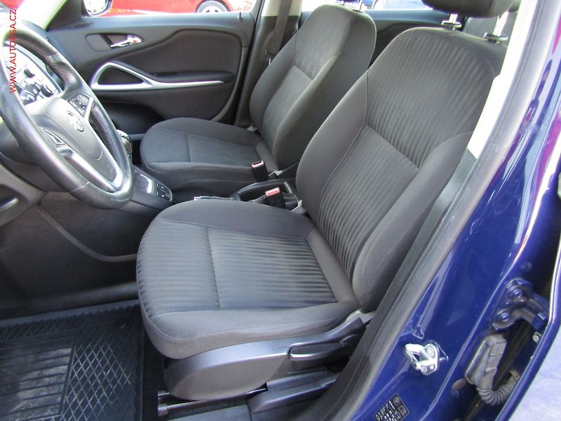 Opel Zafira (2016) 1.4 i, ČR, servis.kniha - fotka 9 z 18