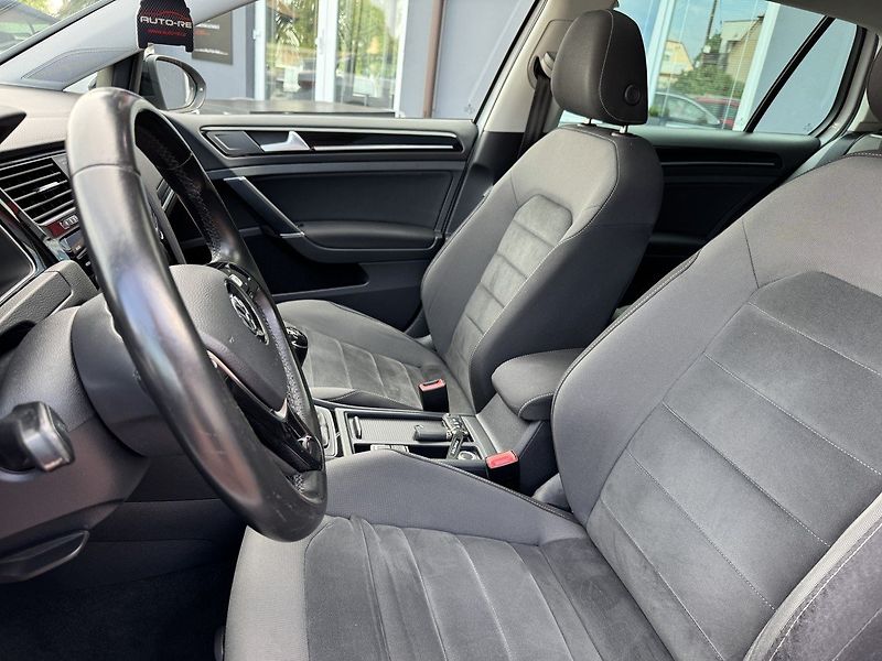Volkswagen Golf (2017) 1.4TSi HighLine LED Navi Pano - fotka 28 z 50