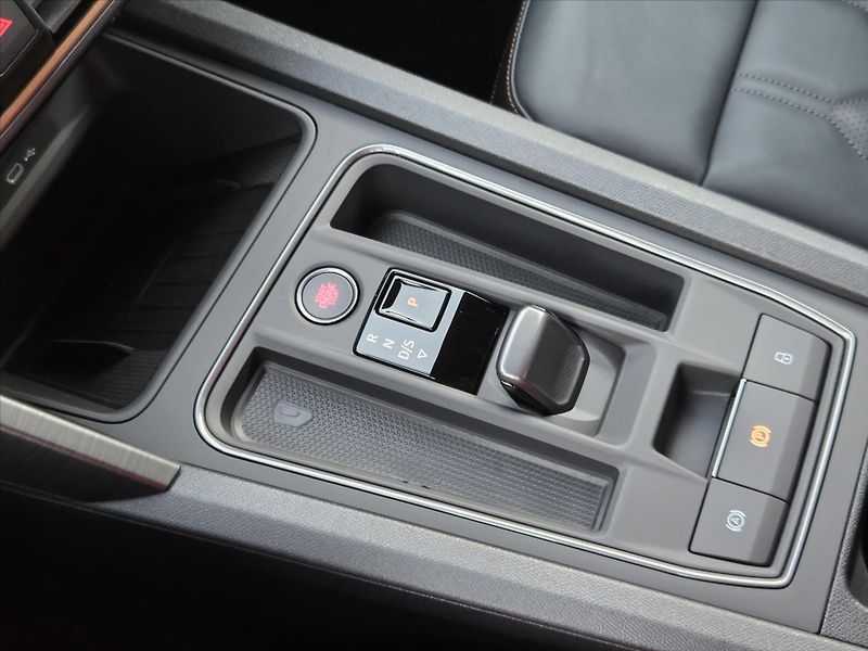 Cupra Formentor 2,0 TSi DSG 4x4 Matrix Tažné Z - fotka 22 z 26