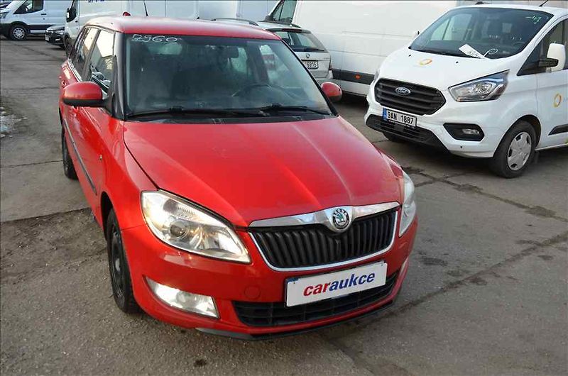 Škoda Fabia (2010) COMBI II.1,2 TSI - fotka 2 z 25