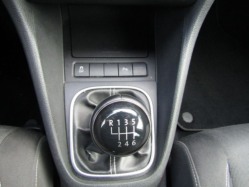 Volkswagen Golf (2012) 1.2 TSI 77kW - fotka 32 z 33