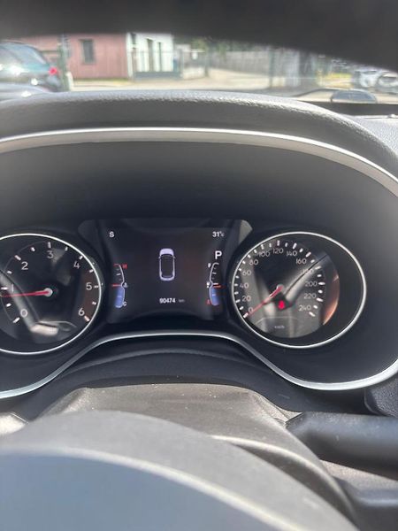 Jeep Compass (2018) 2,0 MJET 140k  4WD Limited - fotka 6 z 8