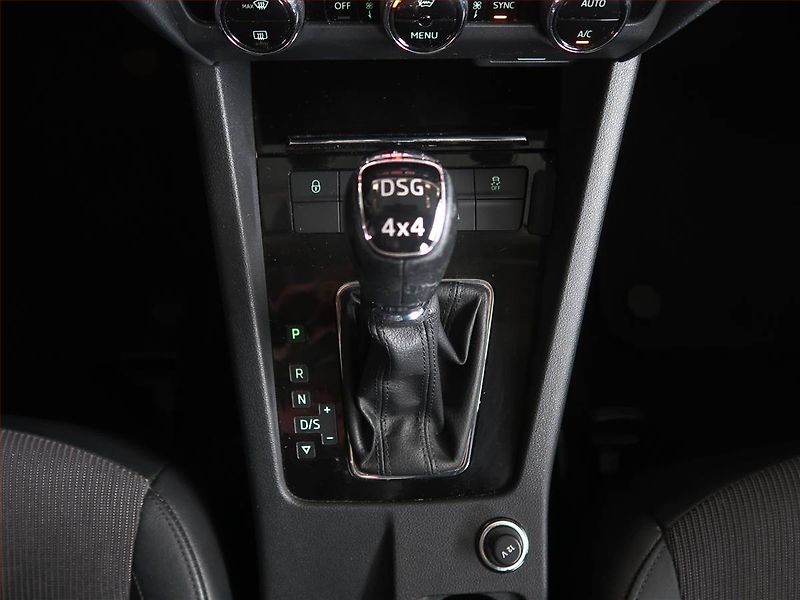 Škoda Octavia (2019) Style Plus 2.0 TSI, 4X4 - fotka 13 z 16
