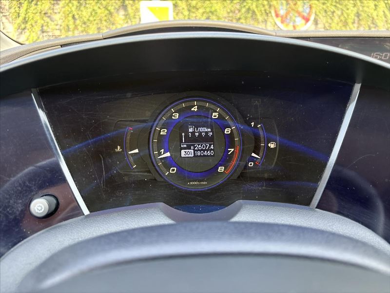 Honda Civic 1,8 V-Tec 103kW 1.ČR SERVISKA - fotka 31 z 31