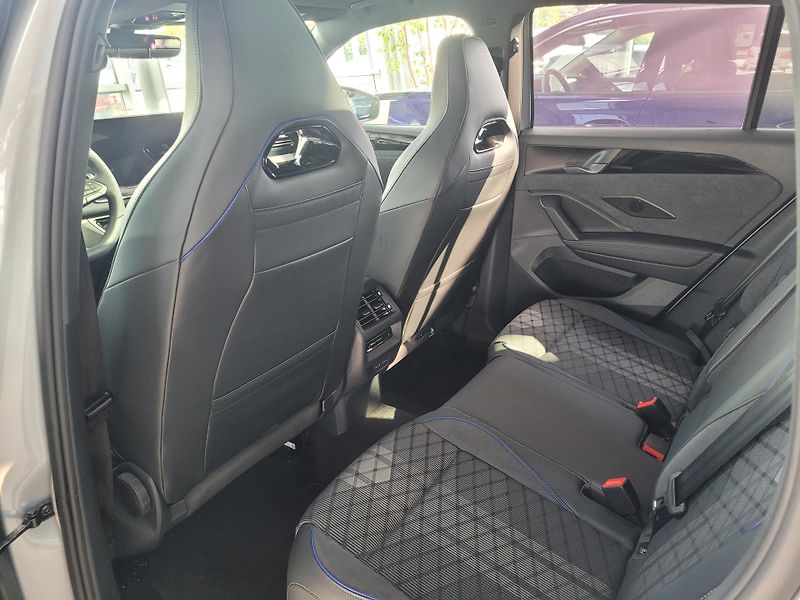 Volkswagen Tiguan (2026) R-Line 2,0 TDI 142 kW 4x4 - fotka 6 z 8