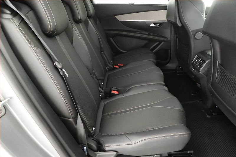 Peugeot 5008 (2023) GT Line 1.5 BlueHDi - fotka 7 z 21