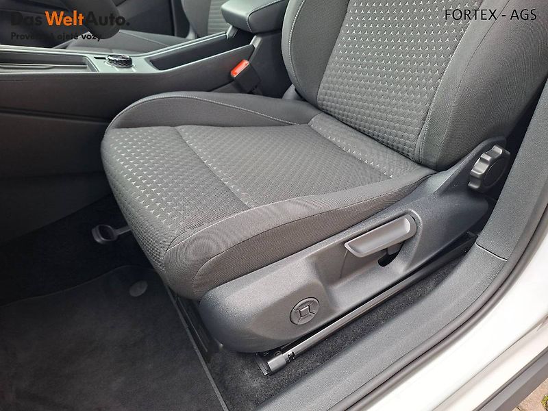 Volkswagen T-Roc (2026) Life 1.5 eTSI,DSG,85kW,Nový mo - fotka 12 z 30