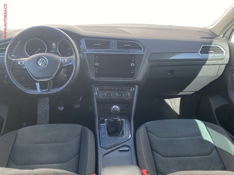 Volkswagen Tiguan (2019) 2.0 TDi, Highline, LED - fotka 8 z 18