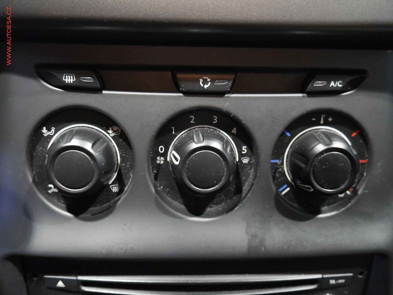 Citroën C3 (2015) 1.2 PT, AT - fotka 13 z 16