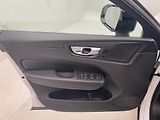 Volvo XC60 B4 AWD DARK PLUS AUT - náhled 7