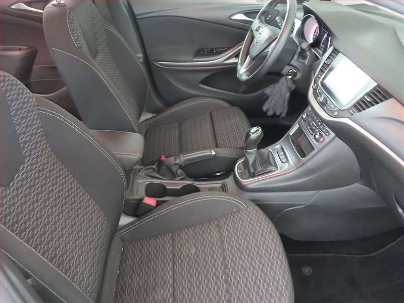 Opel Astra (2019) 1.6 CDTI, Navi, Tempomat - fotka 9 z 18