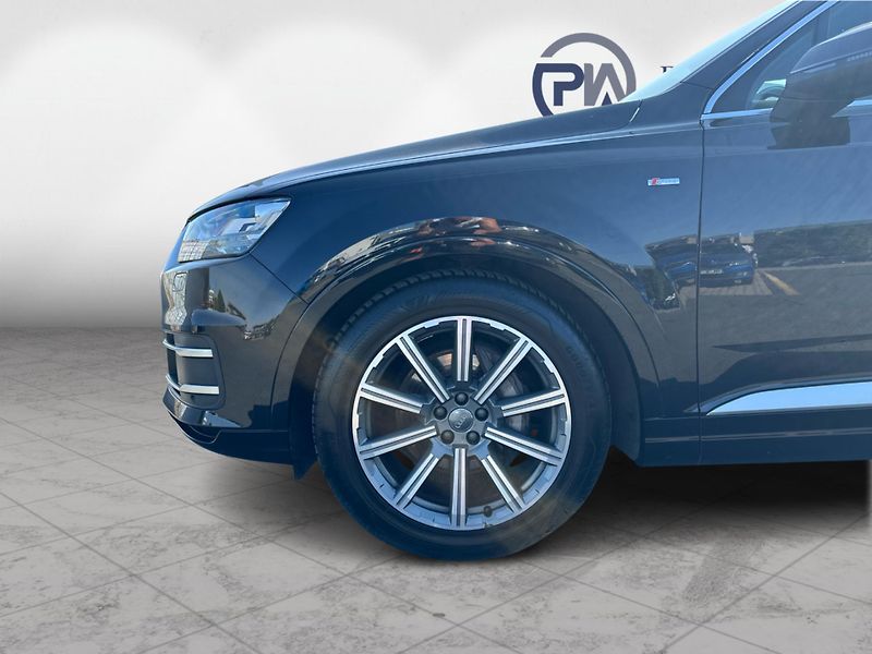Audi Q7 50 TDI QUATTRO 210 KW - fotka 9 z 25