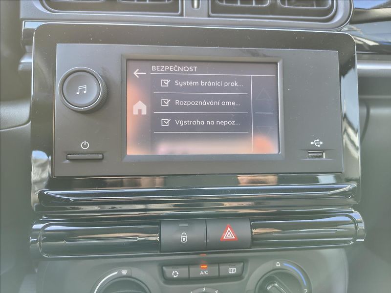 Citroën C3 1,2   YOU 82K - fotka 12 z 15