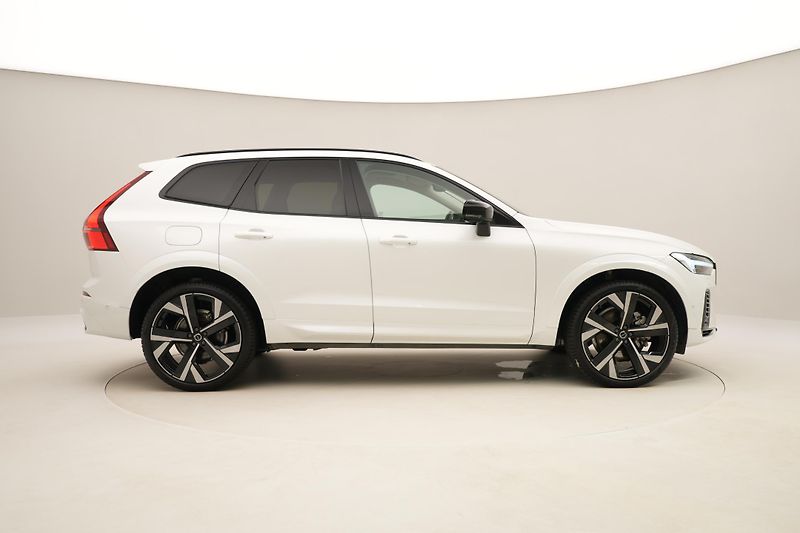 Volvo XC60 T8 AWD RECHARGE REZERVACE - fotka 14 z 66