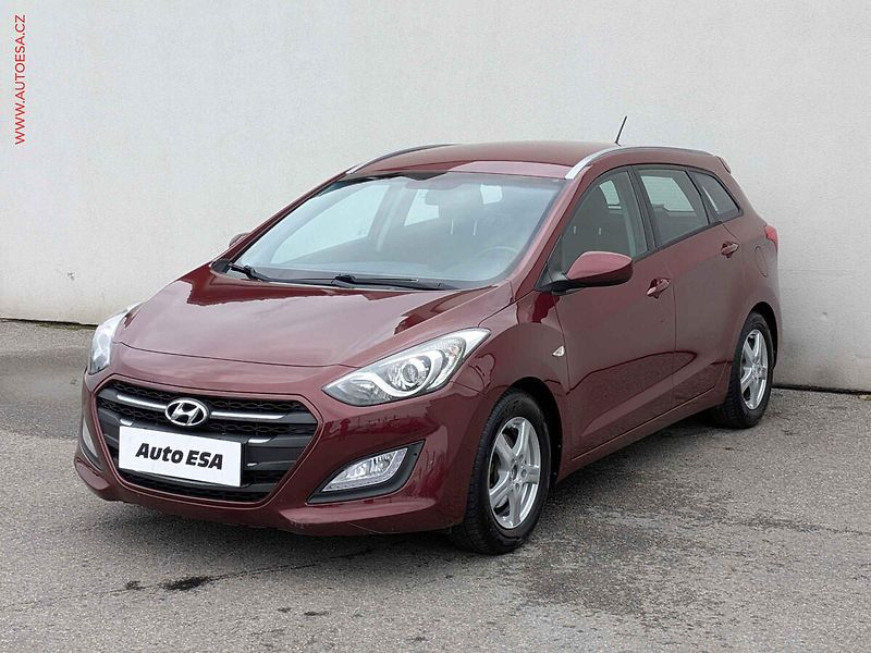 Hyundai i30 (2015) 1.6 GDi, ČR, AC, temp - fotka 3 z 14