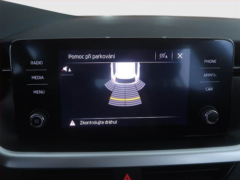 Škoda Kamiq (2020) Style 1.0 TSI, ČR,1.maj - fotka 18 z 20