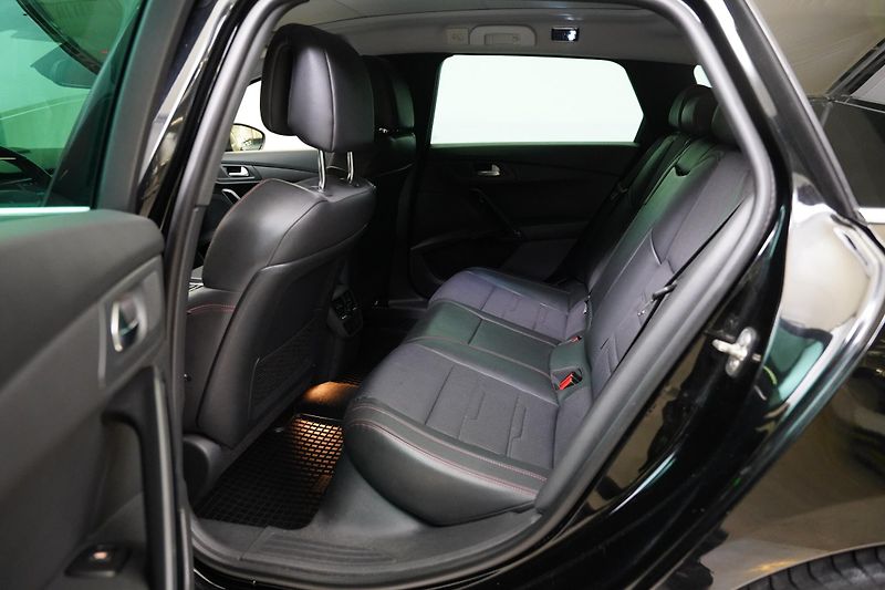 Peugeot 508 - fotka 27 z 29
