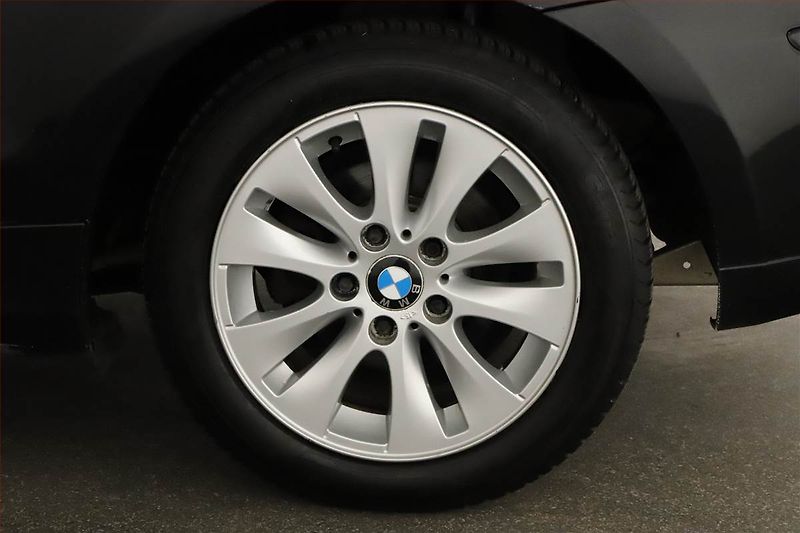 BMW Řada 1 (2009) 116i, po STK, oblíbený vůz - fotka 11 z 13