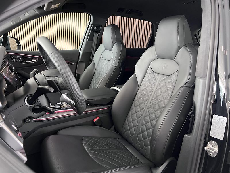 Audi SQ7 Ceramic Exclusive B&O FullSpec - fotka 10 z 33
