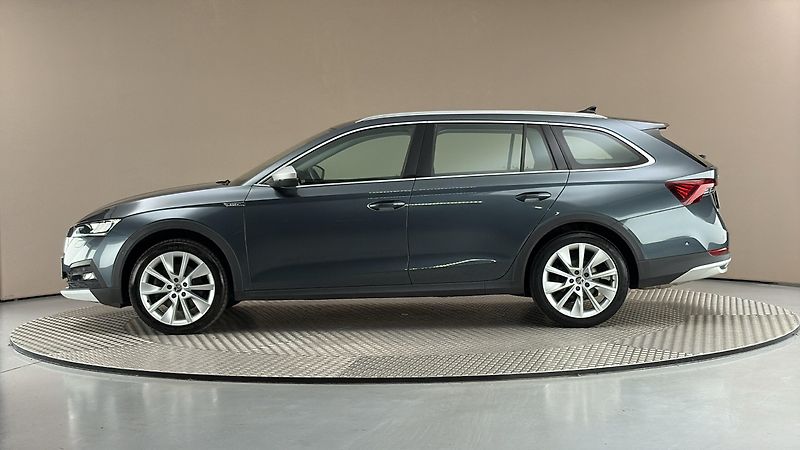 Škoda Octavia 2.0 TDI DSG 4x4 Scout Combi - fotka 4 z 28