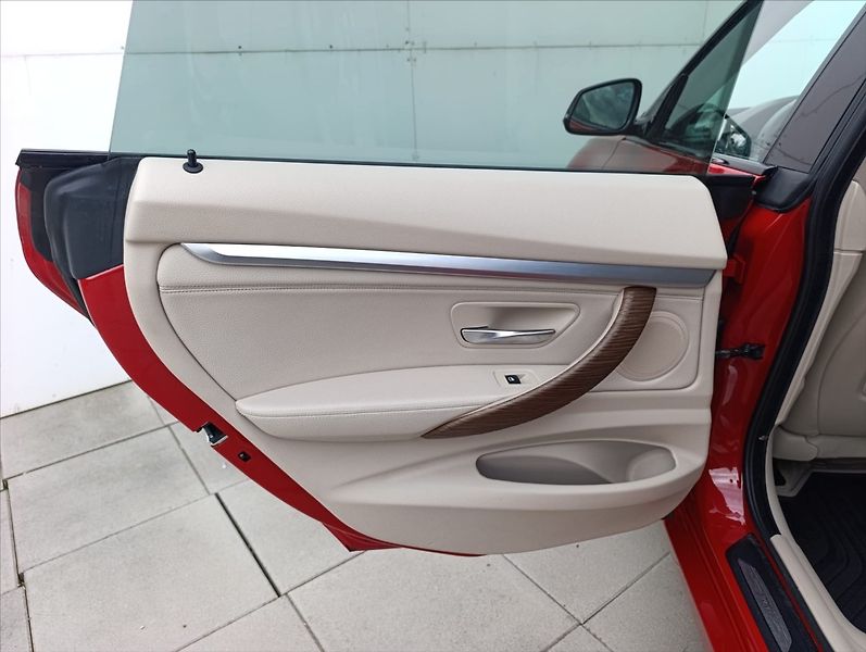 BMW Řada 3 2,0 325D GT Aut. kůže navi kam - fotka 21 z 39