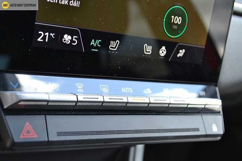 Renault Captur techno mild hybrid 140 - fotka 32 z 52
