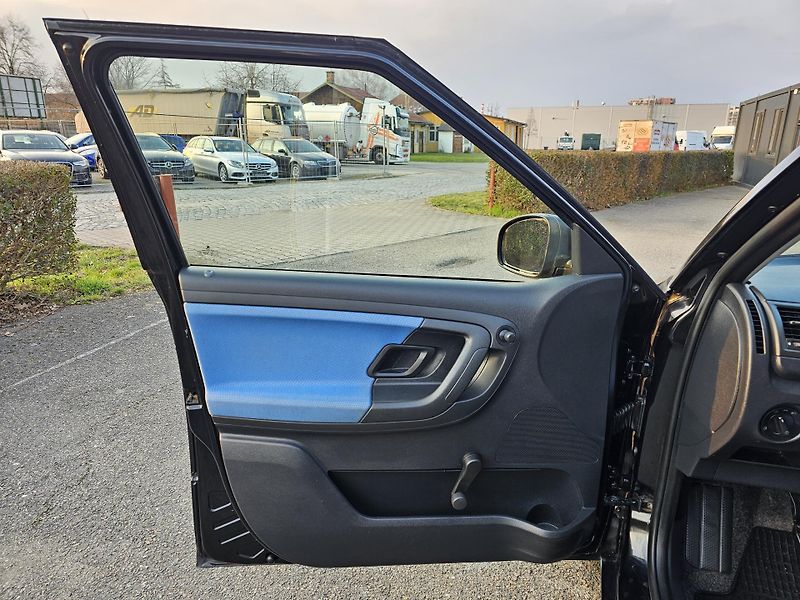 Škoda Fabia 1.4 16v 63kW,KLIMA,8xAIRBAG - fotka 12 z 37