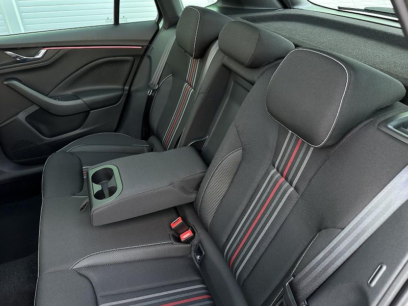 Škoda Kamiq 1.5TSi DSG Monte Carlo 150PS M - fotka 30 z 33