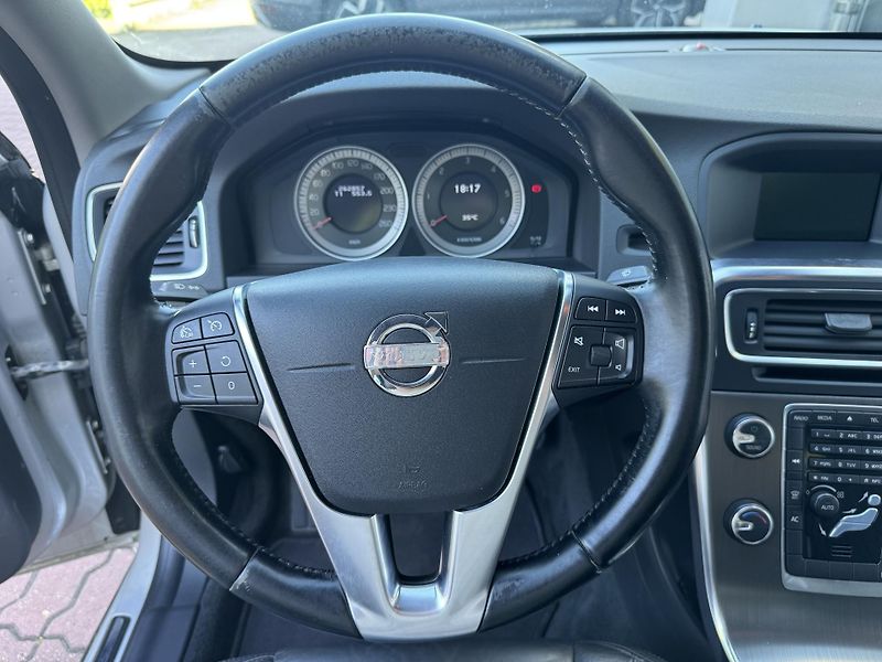Volvo S60 D3 - fotka 18 z 24