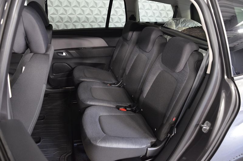 Citroën Grand C4 SpaceTourer (2021) 1.5BlueHDi 96kw Feel Pack 7  - fotka 14 z 15